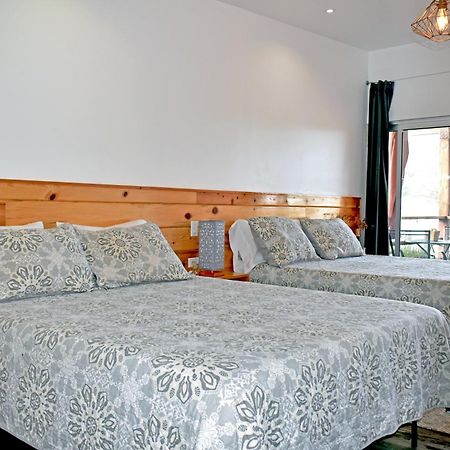 Vides Del Rio Suites บาเย เด กัวลาลูเป ภายนอก รูปภาพ